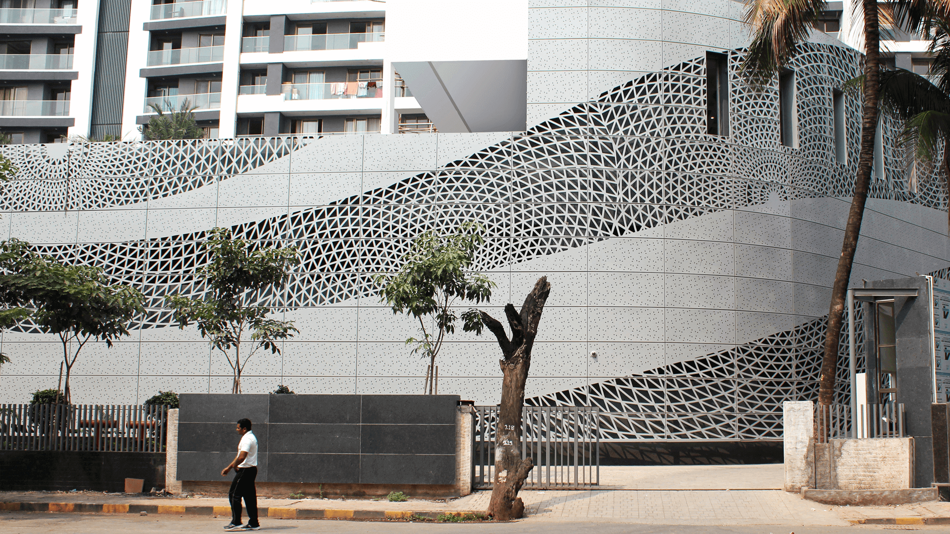 3. Real Estate – Kalpataru Sparkle – Space